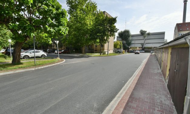 Elkészült a Gáz utcai garázssor felújításának első üteme