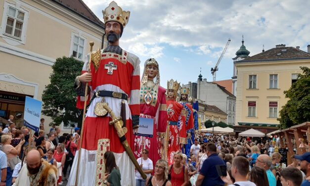 Szombaton Szent László és családja vonul fel a Belvárosban