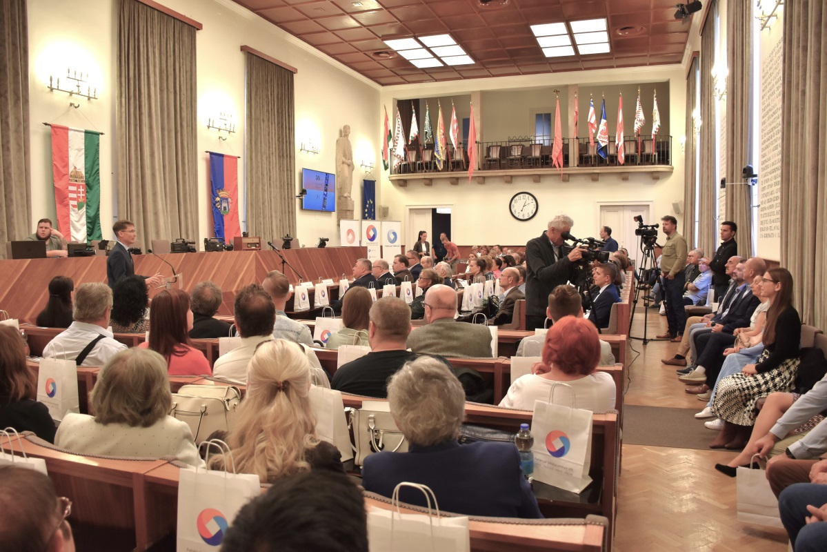 FTV40_VR30_unnepseg_1