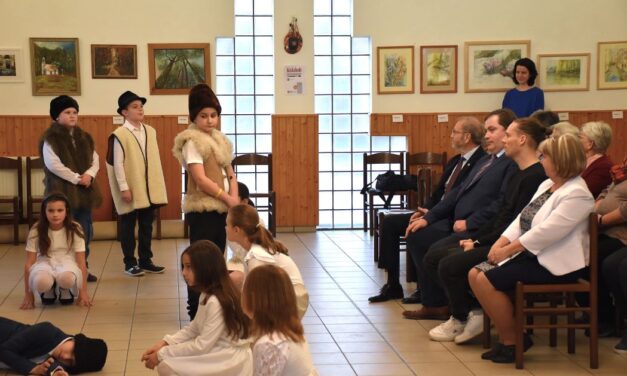 Sikeres évet zárt ajándékozással a Kisfaludi Nyugdíjasklub