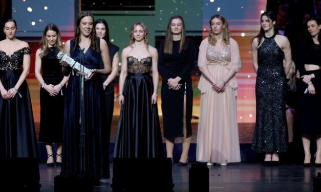 Az Év Sportolója Gála: díjazták a női kéziseket és edzőjüket, Gulyás Michelle-t, Kós Hubertet és Bölöni Lászlót is