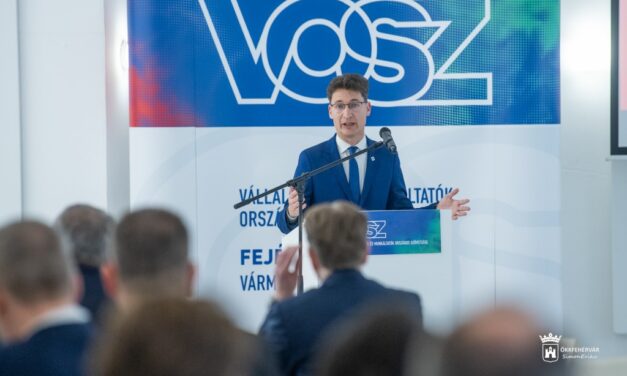 Fejér vármegye gazdasági helyzetét is elemezték a VOSZ vármegyei fórumán