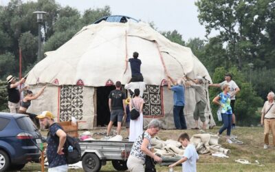 Az eső megrövidítette a Jurtanapot a Palotavárosban