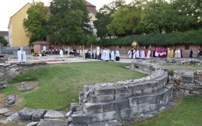 Szent István országfelajánlását ünnepelte Fehérvár