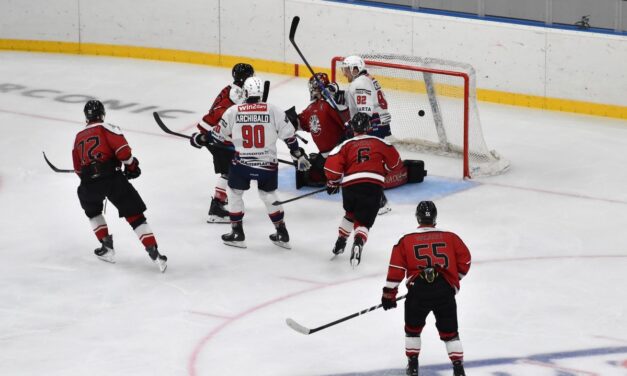 Jégkorong: új szponzor a Volánnál, győzelemmel ünnepelve