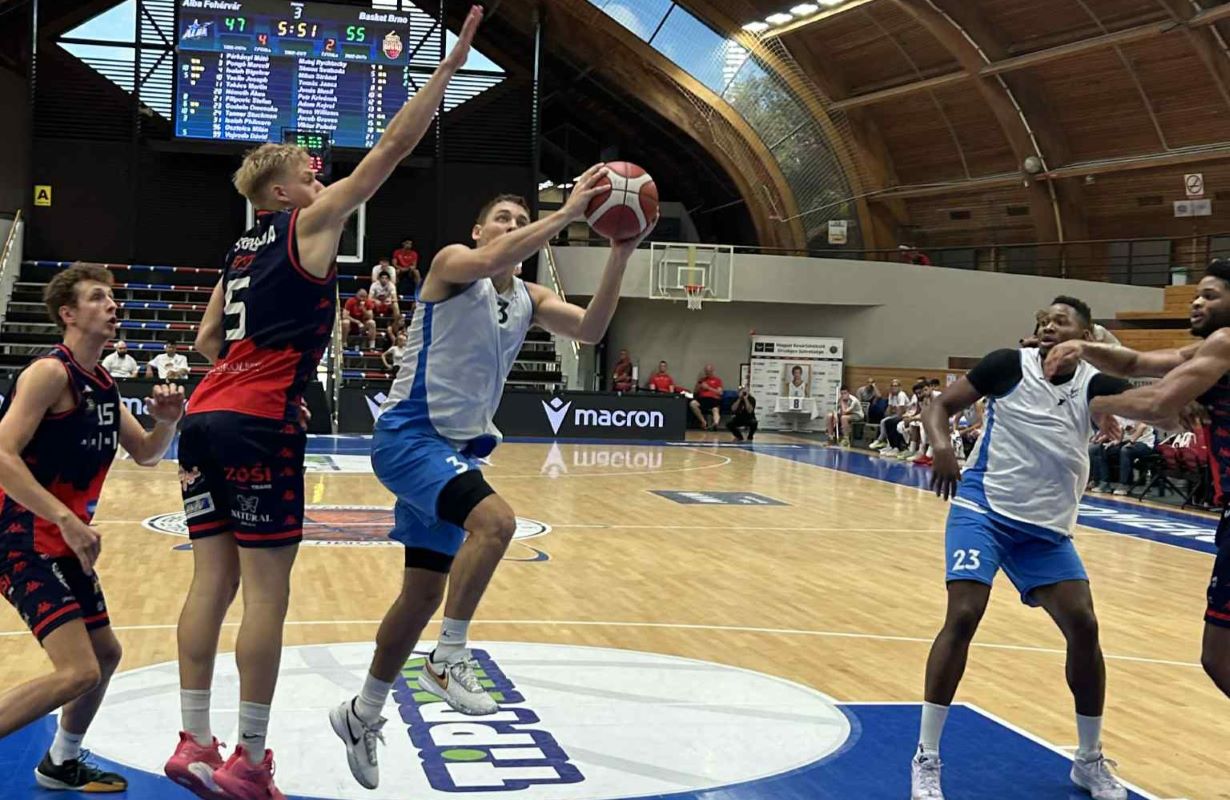 Alba_25_26_edz_Brno2