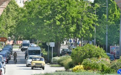 Keddtől újra szakaszos parkolózárás lesz a Rákóczi utcában