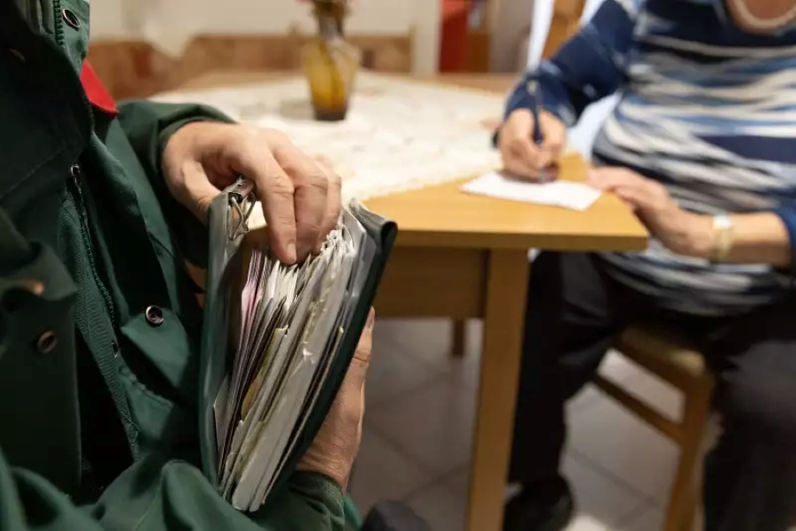 Nyugdíj_fizetes_penz_forint_posta1