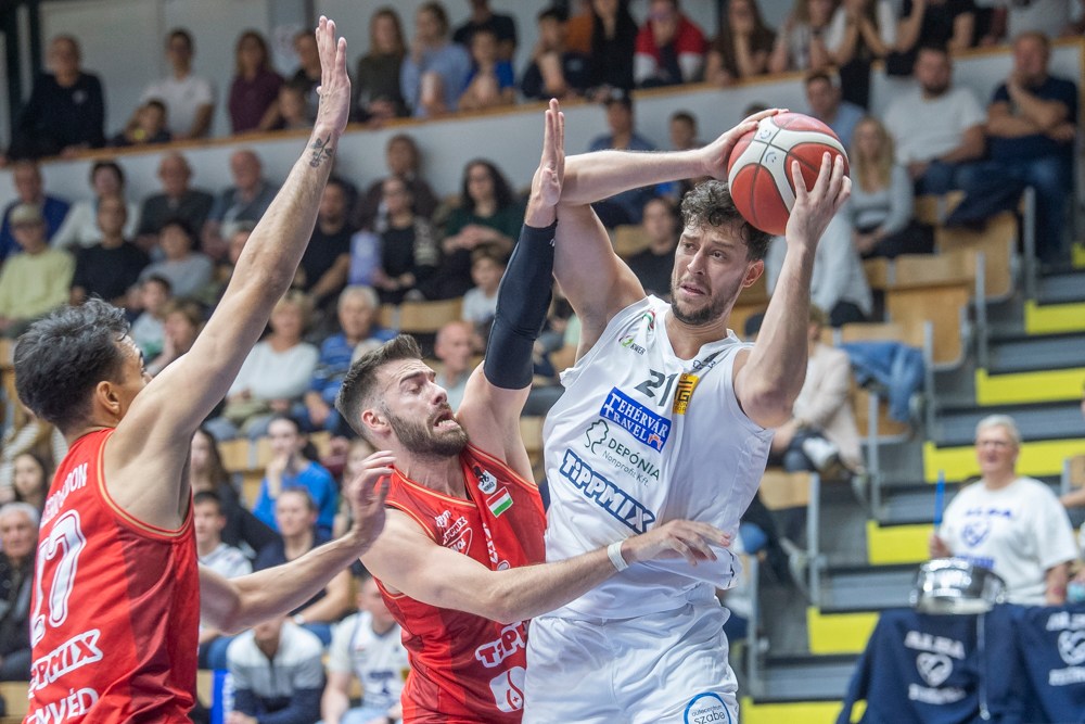 Alba_25_26_Honved_Stuckman