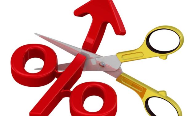 Több százezer magyar családnak segítség – újra meghosszabbították a kamatstopot