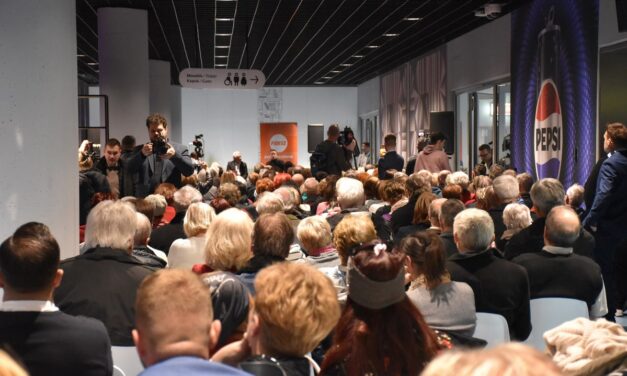 Szijjártó Péter: a magyar emberek pénzét nem fogják elküldeni Ukrajnába!