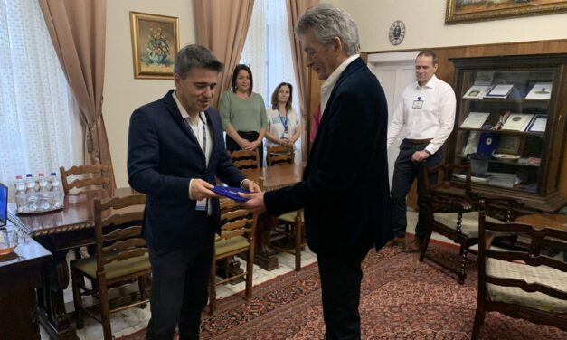 Az ország legjobbjai közé vezette a fehérvári kórház szülészet-nőgyógyászati osztályát Dr. Hagymásy László