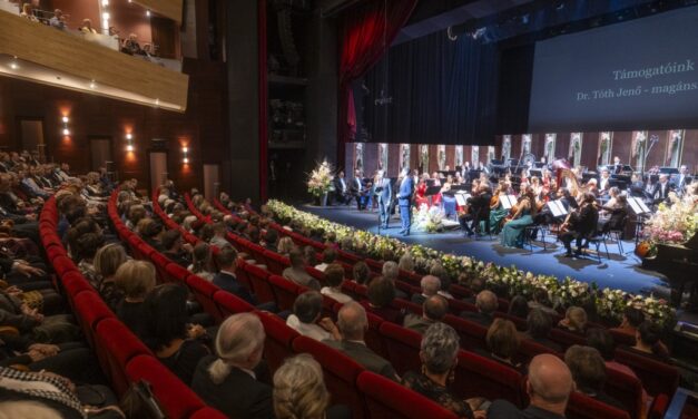 Sikeres újévi szimfonikus koncert, polgármesteri dirigálással