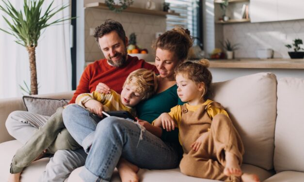 Idén már közel 70 ezren kérték az anyakedvezményeket online a NAV-nál