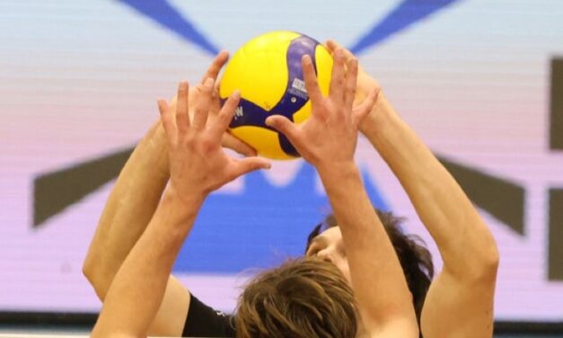 Férfi röpi: az MK után a bajnokságban is megszenvedett a PSE-vel a Loki