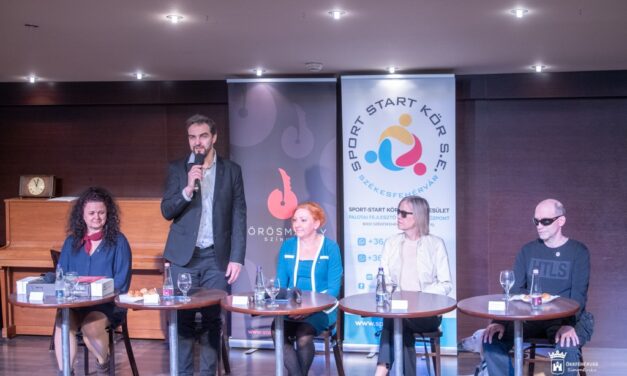 Megállapodtak – audionarrált előadások is lesznek a Vörösmarty Színházban