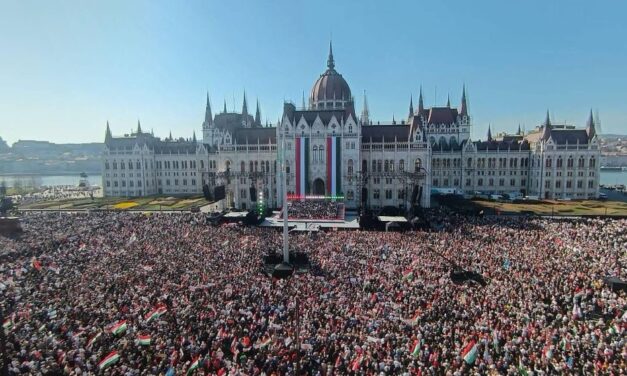 „Szabadság csak szeretetből szökhet szárba”