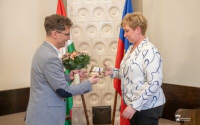 Életmentőt köszöntöttek a Városházán