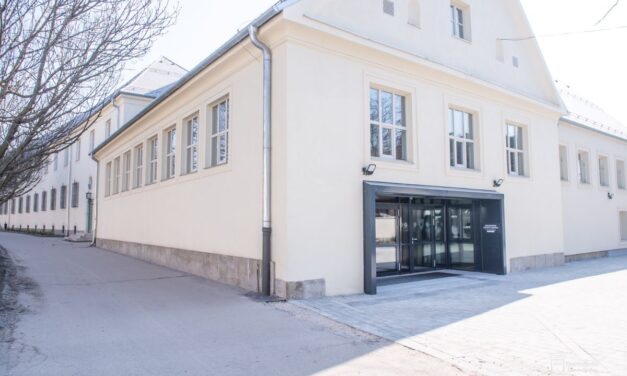 Március végéig befejeződik a Vasvári gimi felújítása