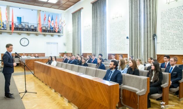 Átadták a második félévre szóló Alba Regia Ösztöndíjakat