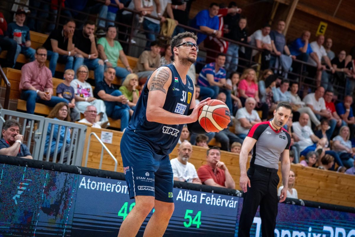 Alba_25_26_ASE_playoff1_Philmore