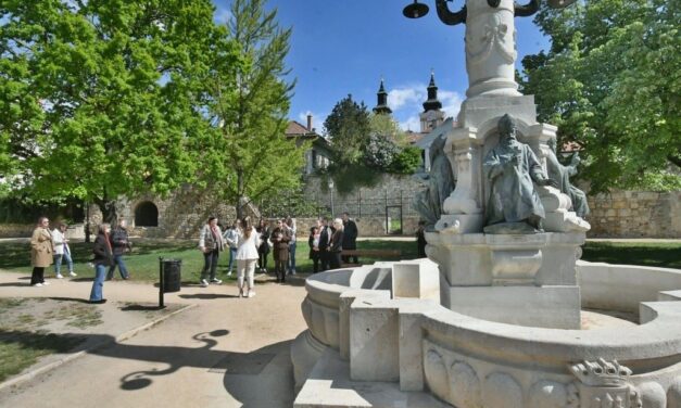 Bory-alkotások fókuszban – új tematikus sétával bővült a Tourinform palettája