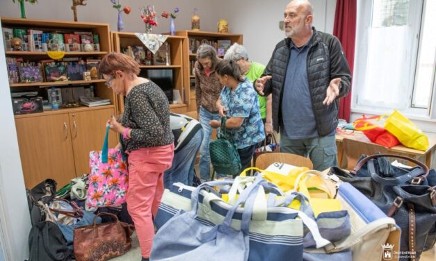 Segítség a fedél nélküli nőknek – „Kincsestáska” az Emersontól