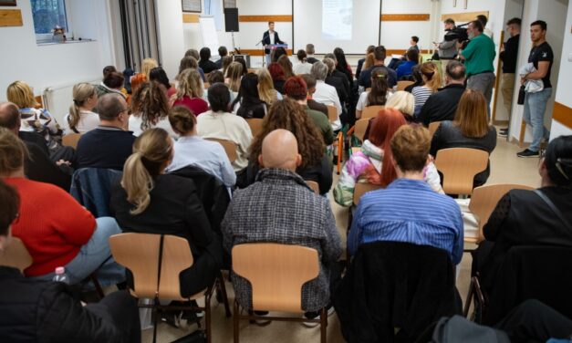 A pedagógusok jóllétéről rendezett konferenciát a Székesfehérvári Szakképzési Centrum